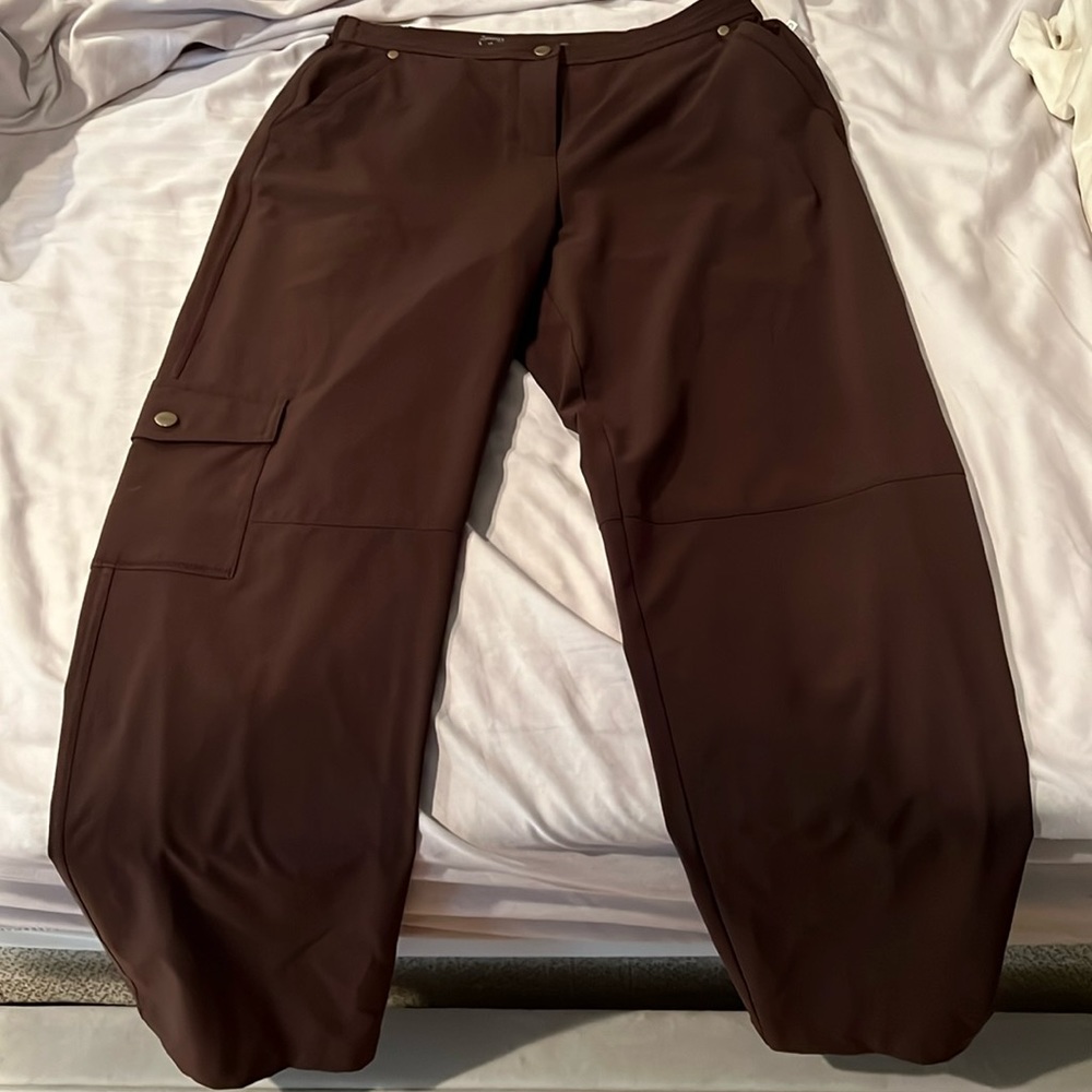 Chico’s women’s Zenergy brown activewear size 8 (Chicos size 1)